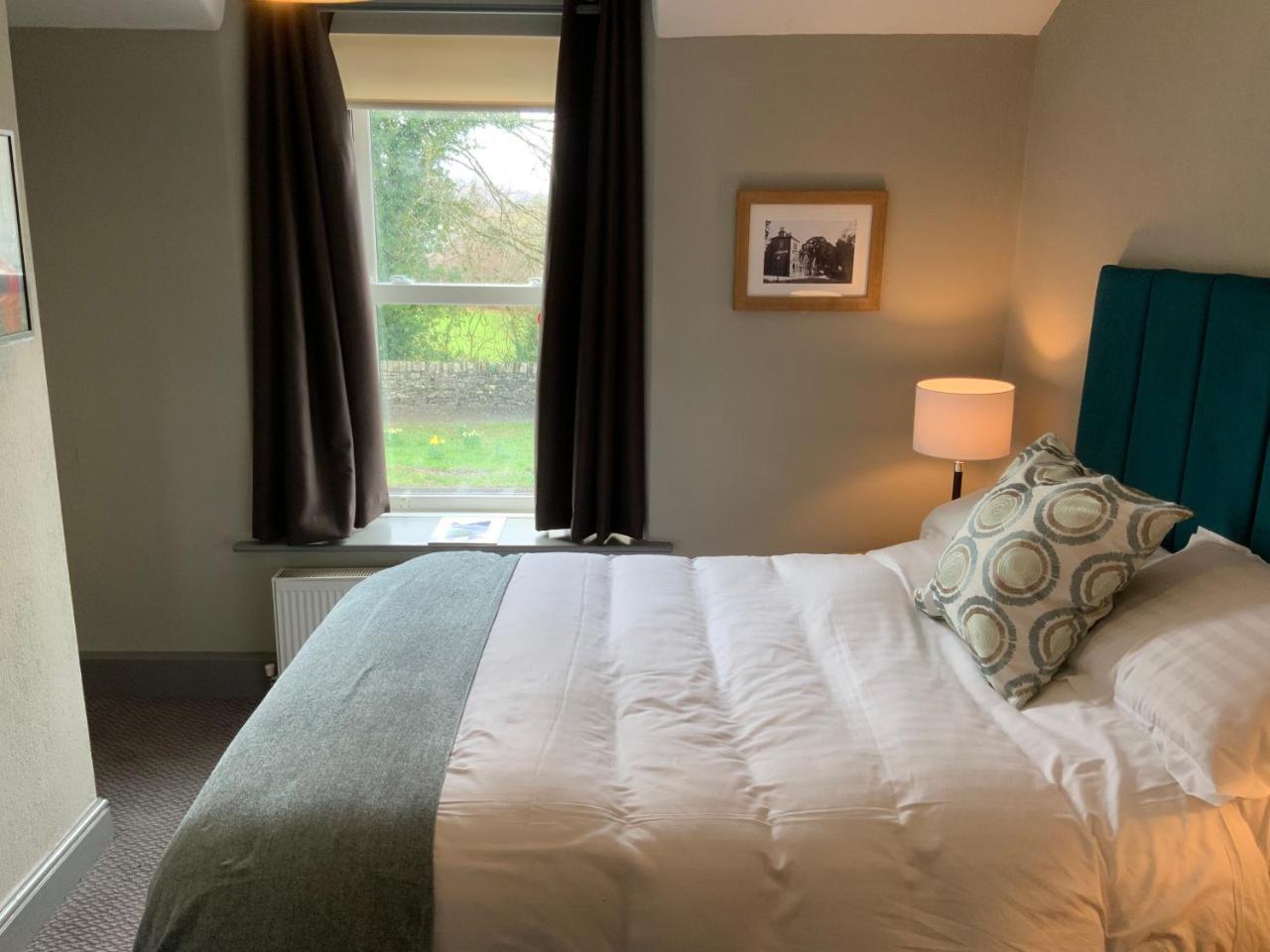 The Sun Inn Troutbeck Bridge Bagian luar foto